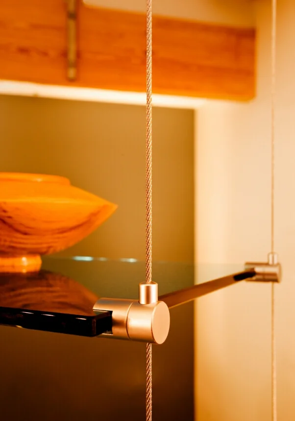 Cable shelf system installed as a compact product display
